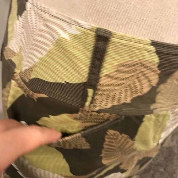 Ann Taylor LOFT Leaf print midi skirt - Picture 4 of 13